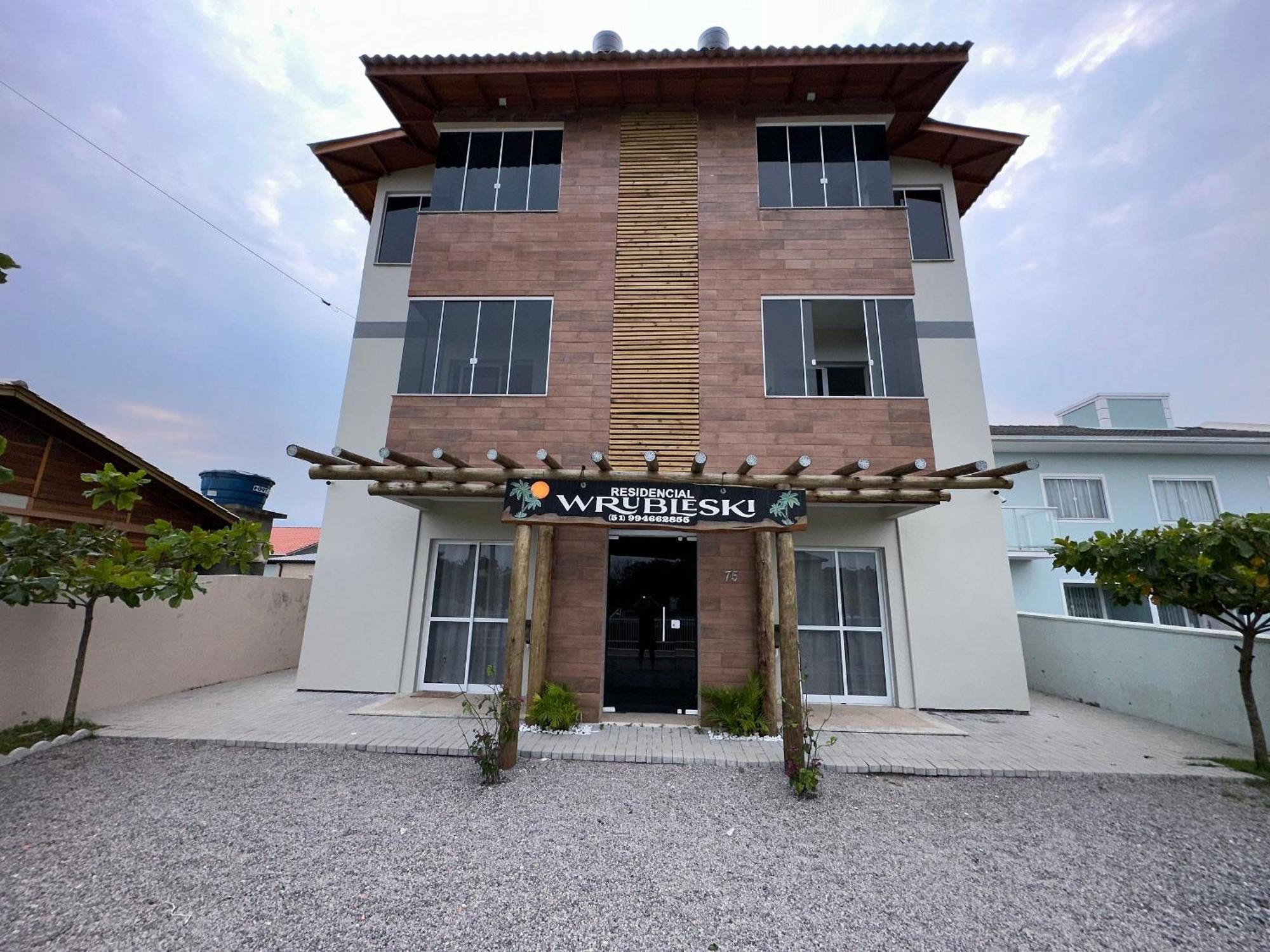 Residencial Wrubleski Sc Pinheira Esterno foto