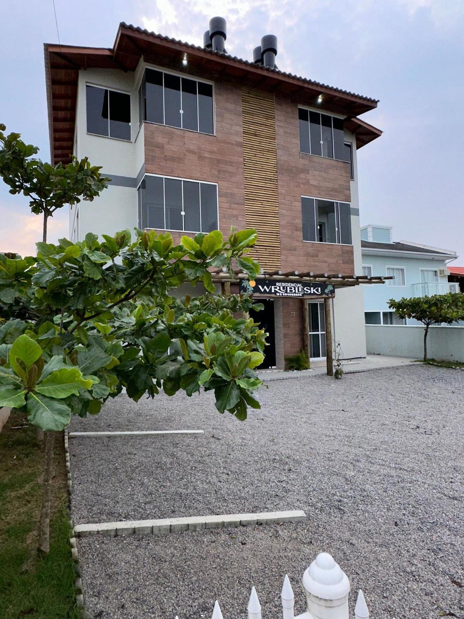 Residencial Wrubleski Sc Pinheira Esterno foto
