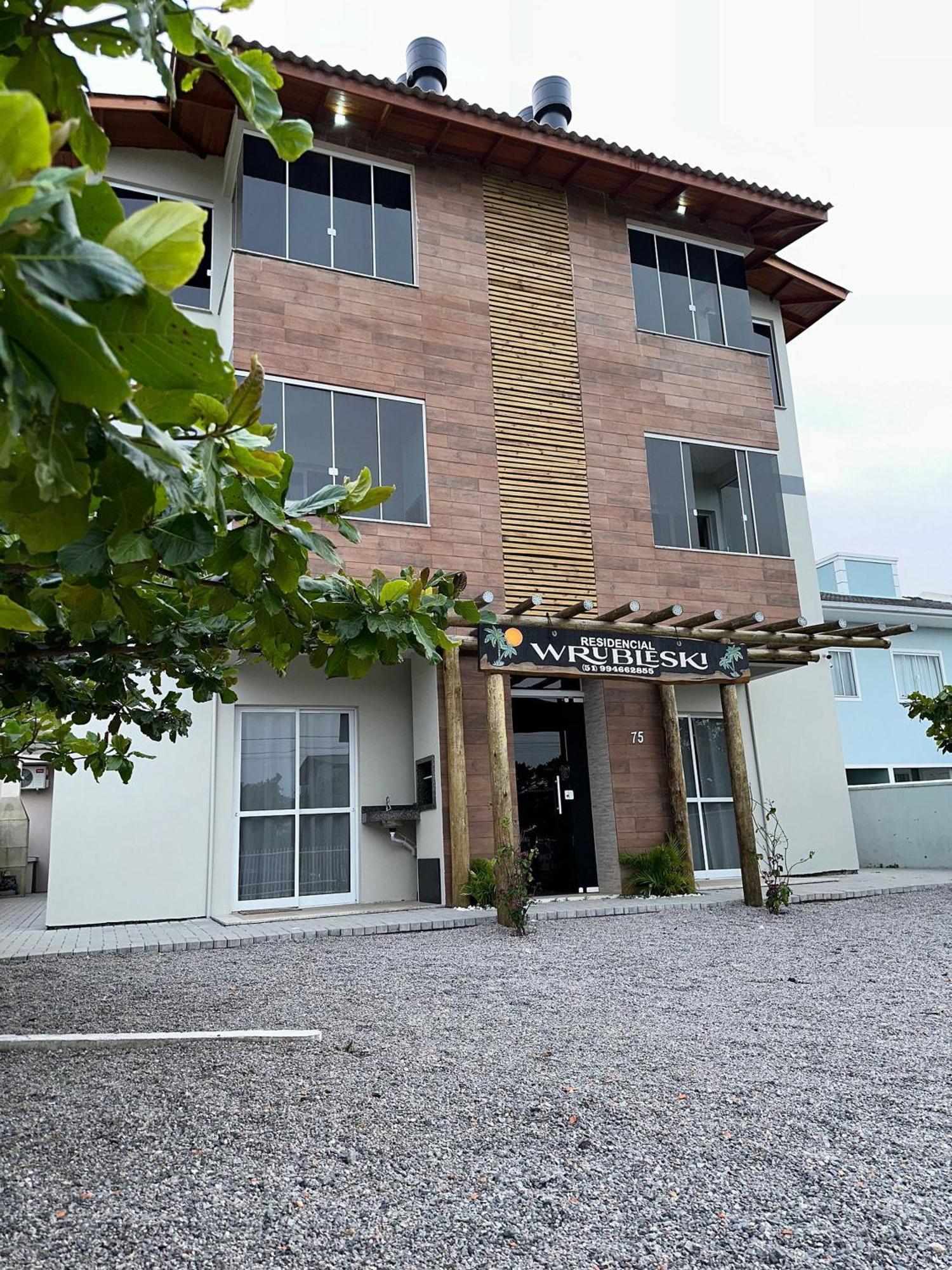 Residencial Wrubleski Sc Pinheira Esterno foto