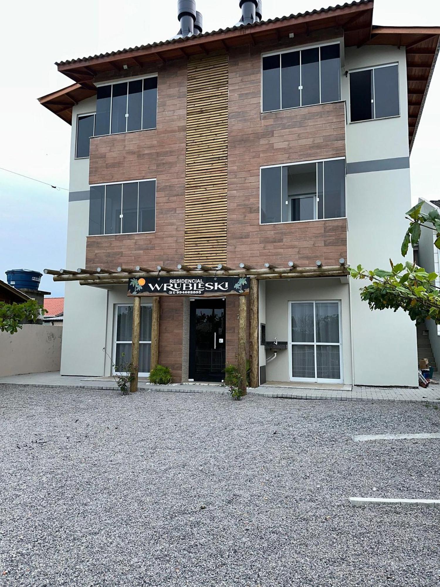 Residencial Wrubleski Sc Pinheira Esterno foto