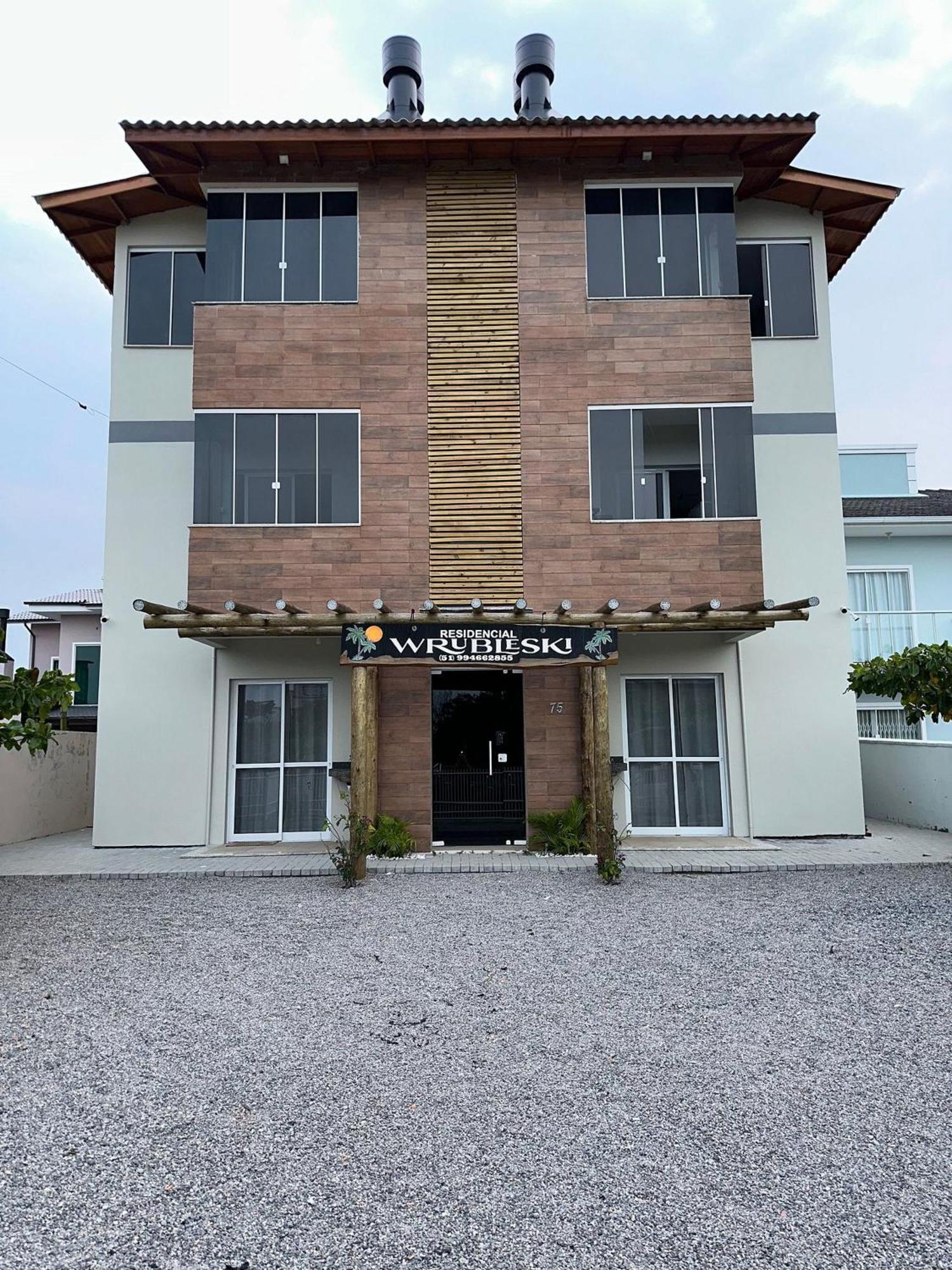 Residencial Wrubleski Sc Pinheira Esterno foto